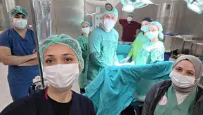 Antalya'da Çare Bulamadı: 13 Santimetrelik Kitle Burdur'da Ameliyatla Alındı