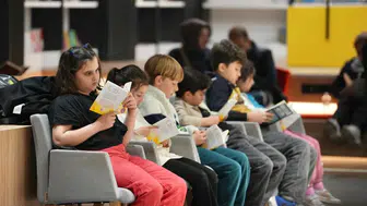 Denizli’de Çocuklar Ekranı Kapattı, Kitaba Sarıldı