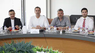 Antalyaspor’da Yönetimden Futbolculara Moral Çıkarması!