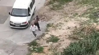 Mersin’de Sokak Savaşı, Dün Taşlar Bugün de Silahlar Konuştu