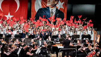 Antalya’da Nota Nota 23 Nisan Çocuk Bayramı: Aynı Marşta Buluştular