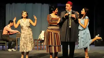 Aspendos’ta Hint Rüzgarı, Meydanlarda Hollanda Gösterisi