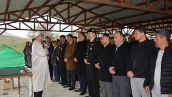 Korkuteli'de Şehit Babası 21 Yıl Sonra Evladına Kavuştu