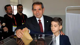 Galatasaray’da Dursun Özbek Yeniden Başkan Seçildi