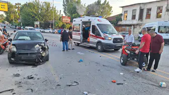 Mersin’de Trafik Kazası: ATV ile Otomobil Çarpıştı