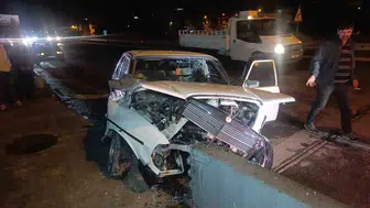 Manavgat’ta Gizemli Kaza! Hurdaya Dönen Otomobilin Sürücüsü Ortadan Kayboldu