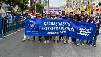 ÇYDD Antalya 1 Mayıs’ta Taleplerini Haykırdı: “Emek Varsa Umut Var”