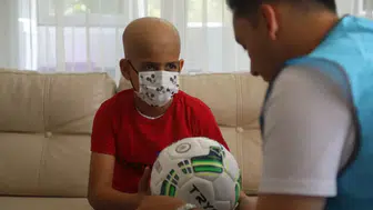 11 Yaşındaki Depremzede Emir'in Antalya'daki Kanser Mücadelesi!