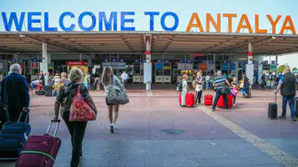 Kurban Bayramı'nda Doluluk Zirvede: Tatilciler Antalya'ya Koşuyor