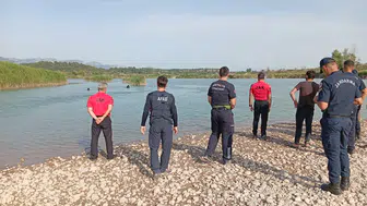 Antalya'da 3 Saatlik Bekleyiş Acıyla Son Buldu! Dalgıçlar Su Altında Cansız Bedenine Ulaştı