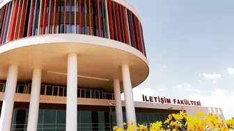 Akdeniz Üniversitesi’nde Geleceğin İletişimcileri İçin "Kariyer Yolculuğu" Başlıyor