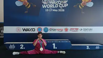 Ringde Fırtına Gibi Esti! 8 Yaşındaki Sporcu Nebahat Eda Antalya'da Tarih Yazdı