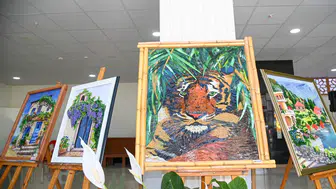 Kumluca'da Sanat Günü: Camın Büyülü Dünyası Görücüye Çıktı