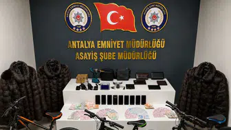 Müşteri Gibi Keşif Yaptılar: Telsizli Şebeke Kıskıvrak Yakalandı!