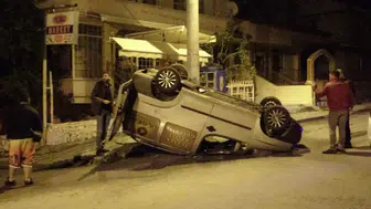 Isparta’da Kavşakta Çarpışan Araçlardan Biri Ters Döndü