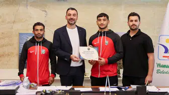 Manavgat’ta Başarılı Sporcular Ödüllendirildi