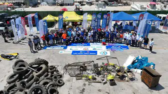 Antalya Denizinde 7 Ton Atık Arasında Yemek Takımı Bile Var!