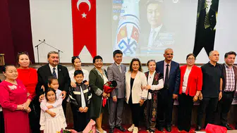 Türk Dünyasının Kalbi Antalya’da Attı! Yunus Emre Şiirleri Kırgızca Seslendirildi