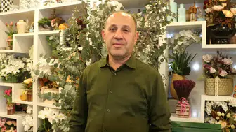 Çiçekçilerde Mesai: Antalyalılar Hediye Alsa da Çiçekten Vazgeçmiyor