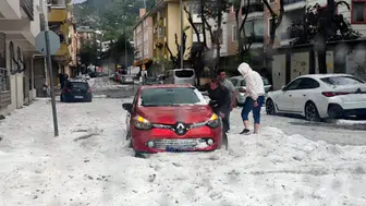 Isparta'da Şiddetli Dolu ve Sağanak Aniden Bastırdı