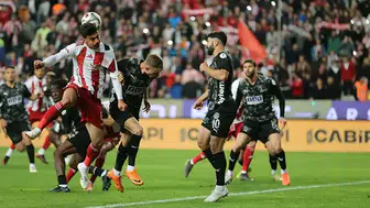 Akdeniz Derbisinde Sessiz Gece: Antalyaspor ve Alanyaspor Puanları Paylaştı