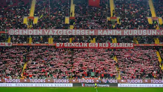 07 Gençlik İsyan Etti! "Toplayın Bavulunuzu Defolun Gidin!"