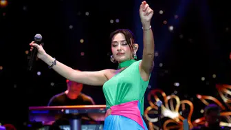 Alanya Festivalinde Melek Mosso Rüzgarı: Alan Doldu Taştı