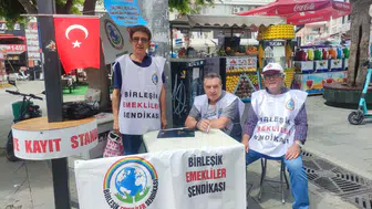 Antalya'daki Emekliler İsyan Etti: 'Bir Bayrama Daha Yoksulluk İçinde Giriyoruz'