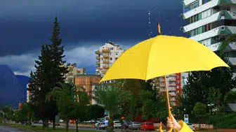 Antalya'nın 15 İlçesinde Kuvvetli Yağış Saatleri Açıklandı