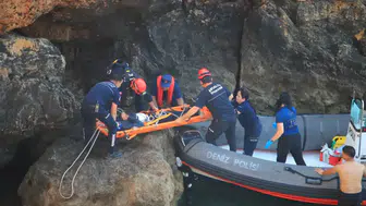 Antalya Falezlerinde Korku Dolu Anlar: Zıpkın Avcısı Kayalıklara Düştü