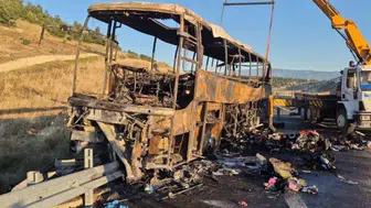 İzmir-Antalya Seferinde Otobüs Yandı: 1'i Bebek 8 Kişi Can Verdi