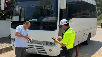 Antalya'da Dev Trafik Denetimi: 72 Bin Araç Kontrolden Geçti