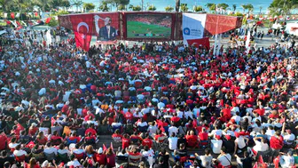 Milli Maç için Kurulan Dev Ekranlar Kaldırılıyor!