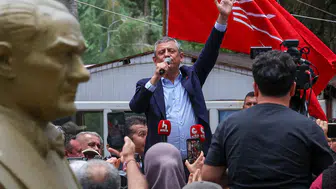 Özel'den Burdur'da Rest: "CHP'yi Elimizden Almak İstiyorlar"