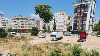 Antalya’da Kentsel Dönüşümde Hak Sahiplerinin İddialarına Firmadan Açıklama Geldi