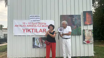 Antalya Arkeoloji Müzesi’nde Bir Yıllık Mücadele! Savunucular Yeniden Müze Önünde
