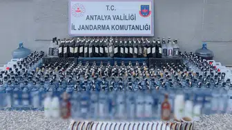 Manavgat'ta Turizm Sezonunda Kaçak İçki Alarmı! Depodan 1100 Litre Sahte İçki Çıktı