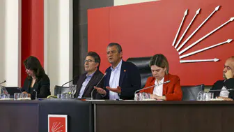 Özgür Özel'in Parti Meclisi'nden 28 Üye İstifa Etti
