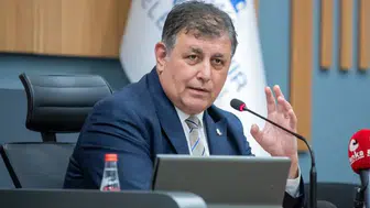 İzmir Belediye Başkanı Cemil Tugay "Mutlak Butlan CHP'sinden" İstifa Etti!