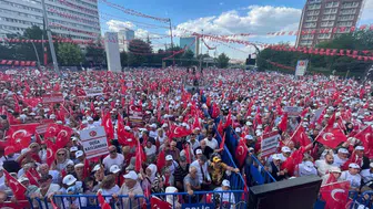 İYİ Parti’den Ankara’da Gövde Gösterisi! Dervişoğlu’ndan ‘Bayrak Mitingi’nde Sert Mesajlar