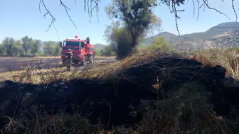 Burdur'da Anız Yangını Paniği! 5 Dönümlük Alan Kül Oldu