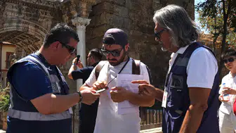 Antalya ve Çevresinde Kaçak Turist Rehberlerine Yönelik Denetimler Artırıldı