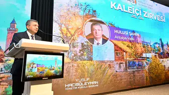 "Kendi Ticaretini Kendisi Baltalıyor, Araba Meselesini Çözmeliyiz"