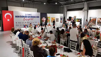 Antalyalı Gazetecilerden ‘Özgürlük’ Çıkışı