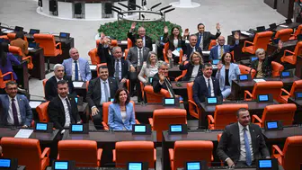 TBMM'de 'YENİ Parti' Sonrası 7 Gruplu Dönem: Oturma Düzeni Değişti