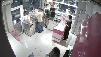 Adana'da Kan Donduran Cinayet! Önce El Salladı, Sonra Tetiği Çekti