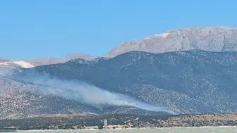 Isparta Eğirdir'de 2 Ayrı Noktada Yangın: Poyraz Alevleri Köylere Taşıdı
