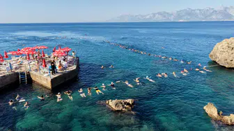 Erenkuş Plajı’nda "Su Cimnastiği" Günleri Başladı
