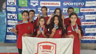 Muratpaşa Belediyesporlu Genç Yüzücüler Ulusal Gelişim Liginden Madalyalarla Döndü