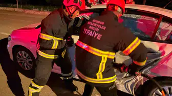 Burdur’da Otomobiller Çarpıştı, 6 Kişi Hastanelik Oldu